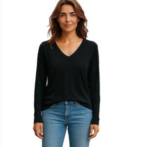 Gap Women’s Sweater NEW Black Sz XS Pullover Long Sleeve V-Neck Lightweight